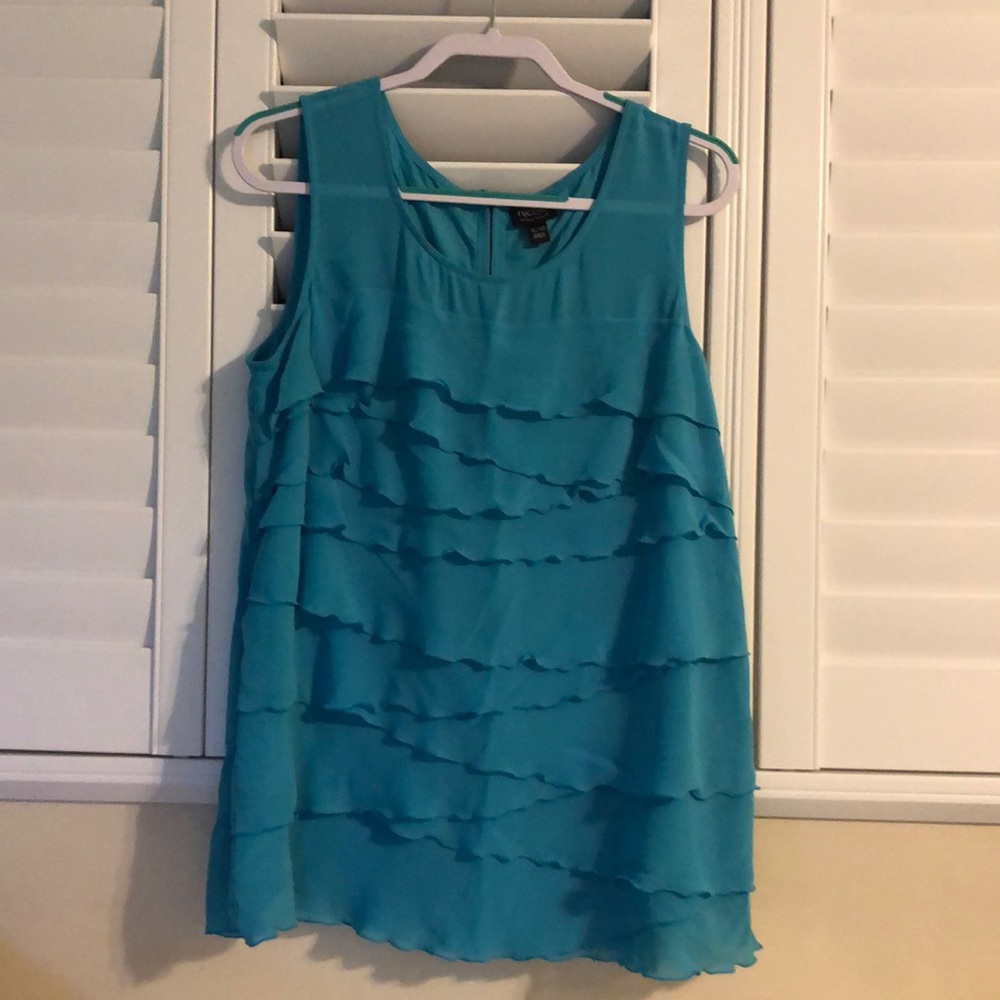 Women’s Nicole Miller Top.